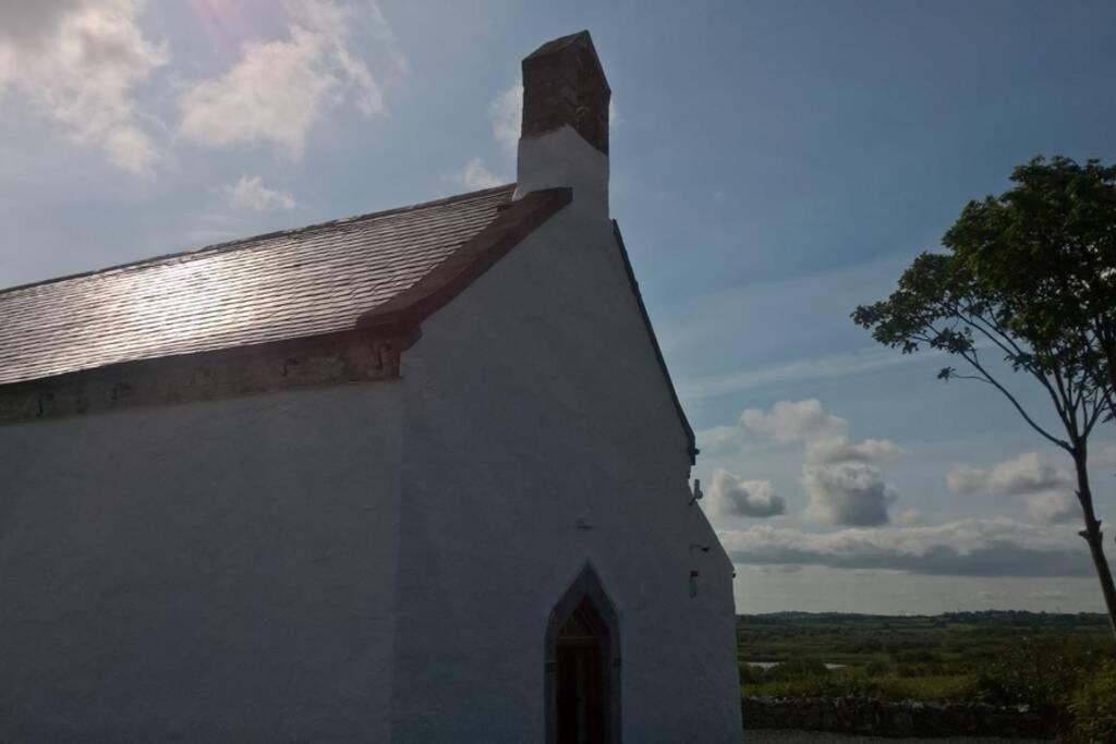 Вилла The Burren Art Gallery Built In 1798 Tubber Экстерьер фото