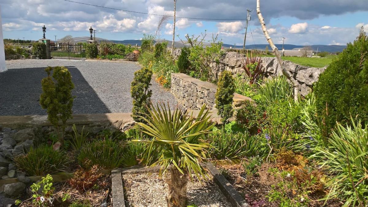 Вилла The Burren Art Gallery Built In 1798 Tubber Экстерьер фото